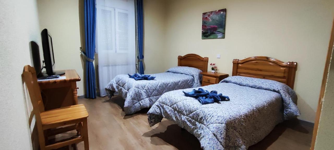 Hostal Hotel El Chato Эль-Баррако Экстерьер фото